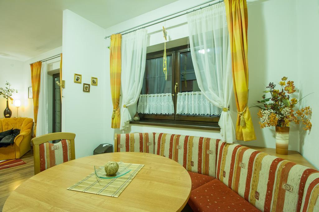 Vila Helena - Apartment Helena 2 Ружомберок Екстер'єр фото